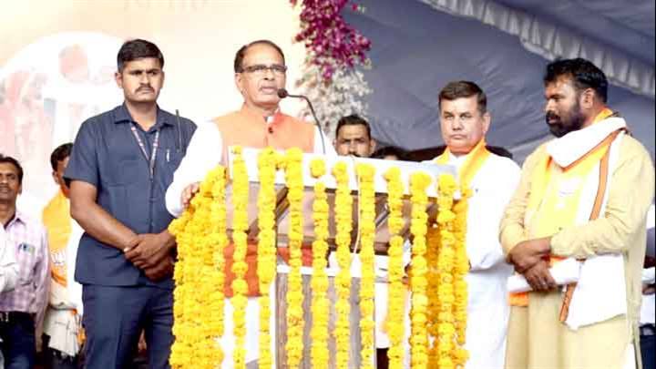 सरकार की योजनाओं से बेटियाँ वरदान और बहनें हुई सशक्त : मुख्यमंत्री श्री चौहान
